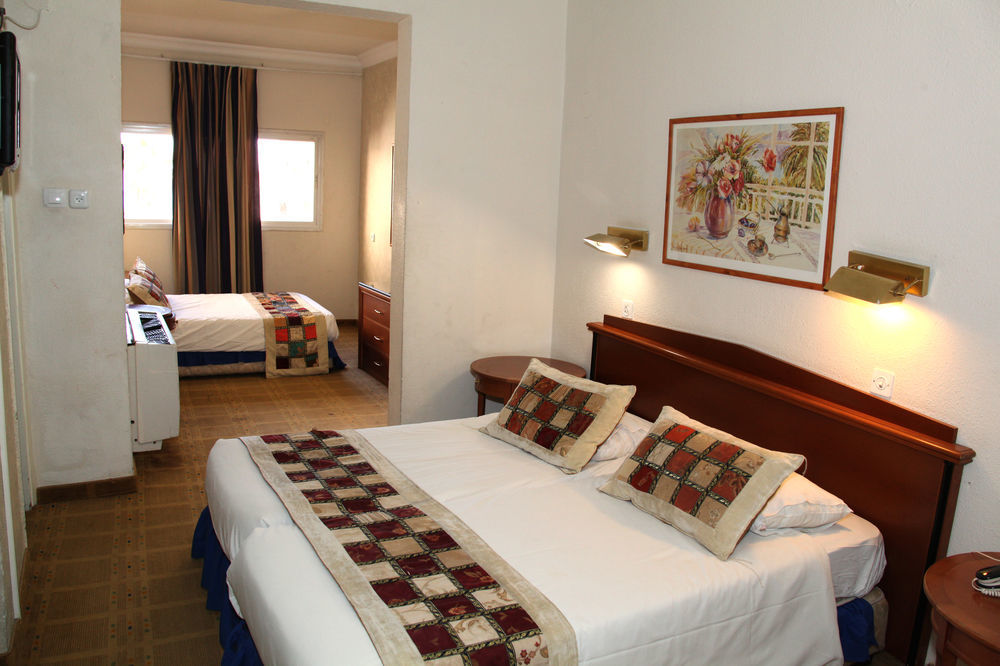 Glatt Eden Hotel Tiberias Bilik gambar